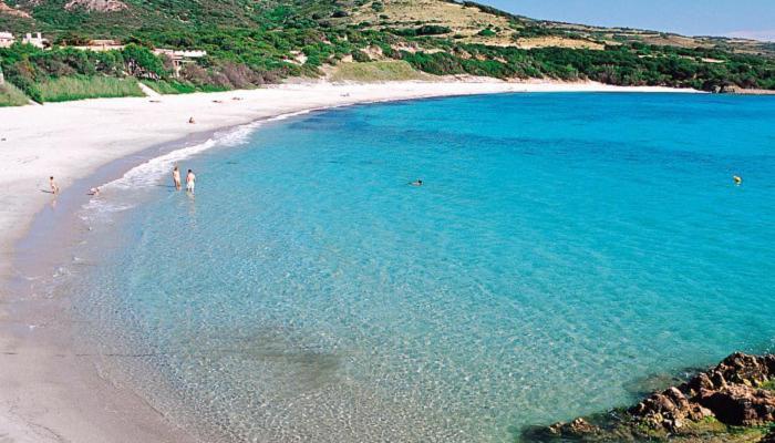 Ferienwohnung Relax Family House Al Mare Isola Rossa Exterior foto