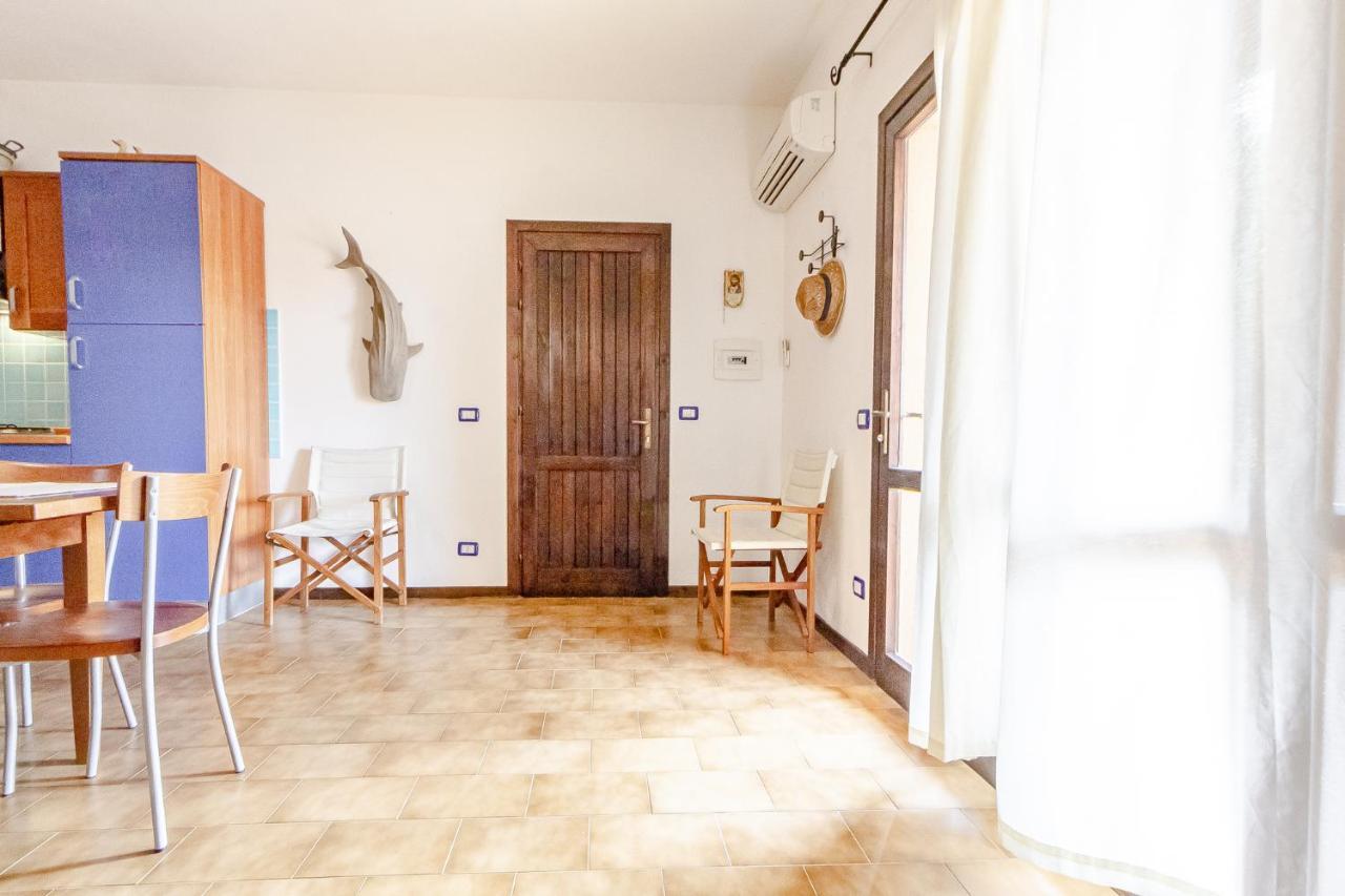 Ferienwohnung Relax Family House Al Mare Isola Rossa Exterior foto